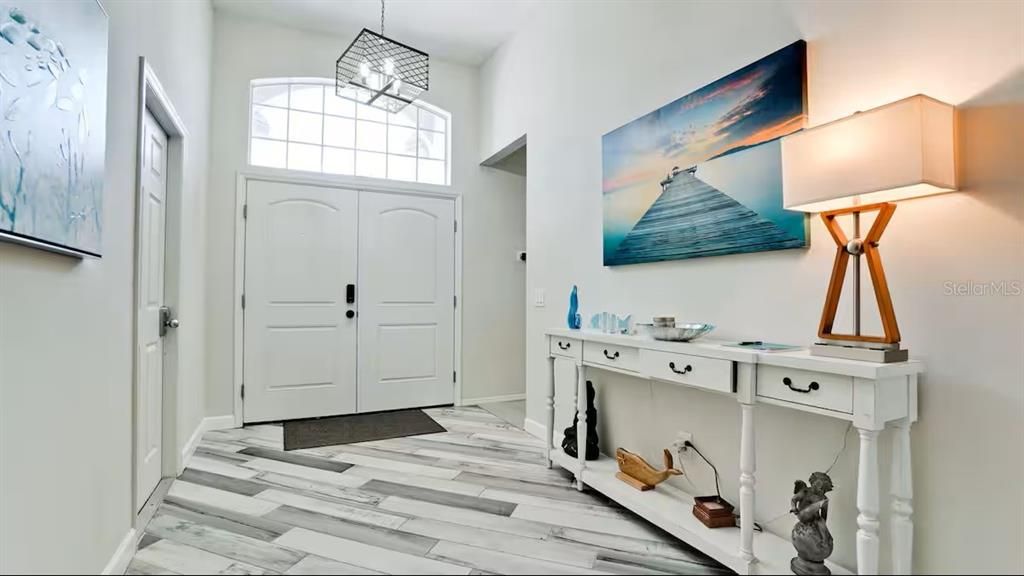For Rent: $3,800 (3 beds, 2 baths, 1985 Square Feet)