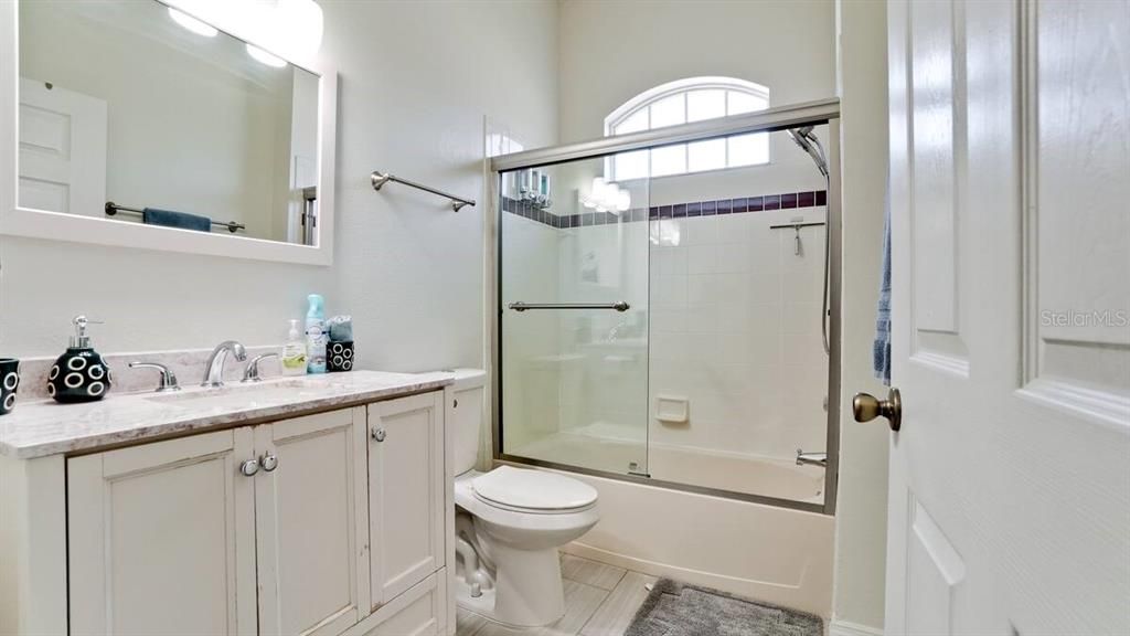 For Rent: $3,800 (3 beds, 2 baths, 1985 Square Feet)