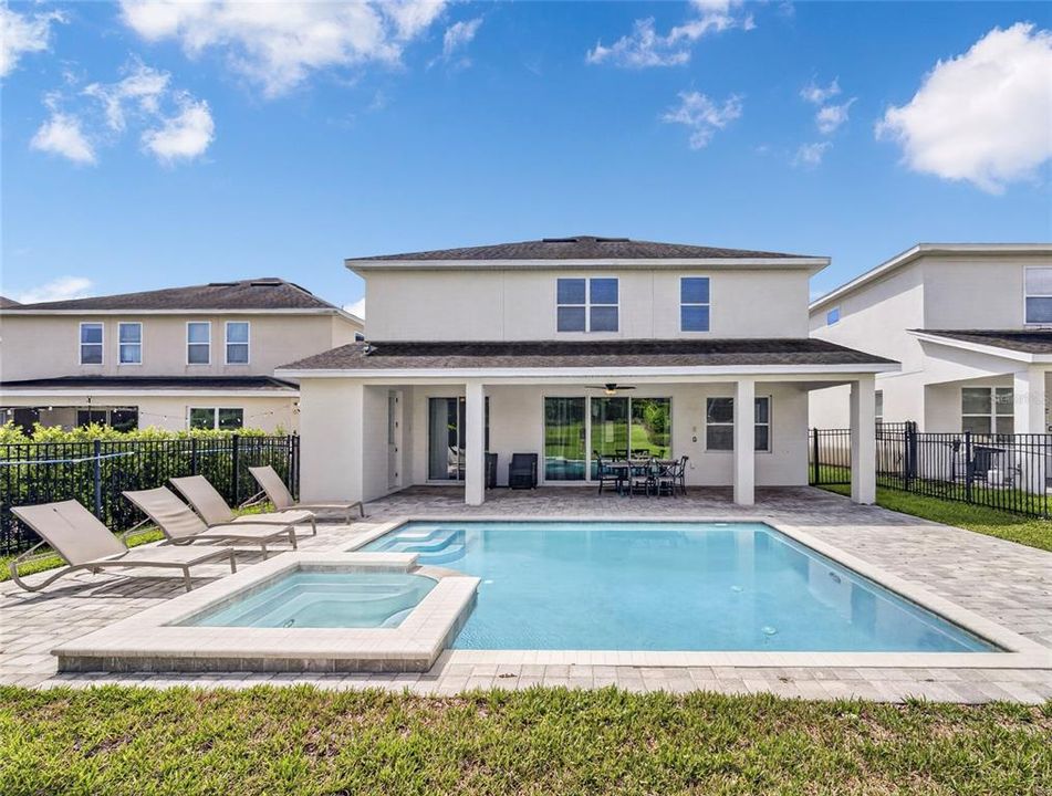 For Sale: $825,000 (8 beds, 6 baths, 3612 Square Feet)