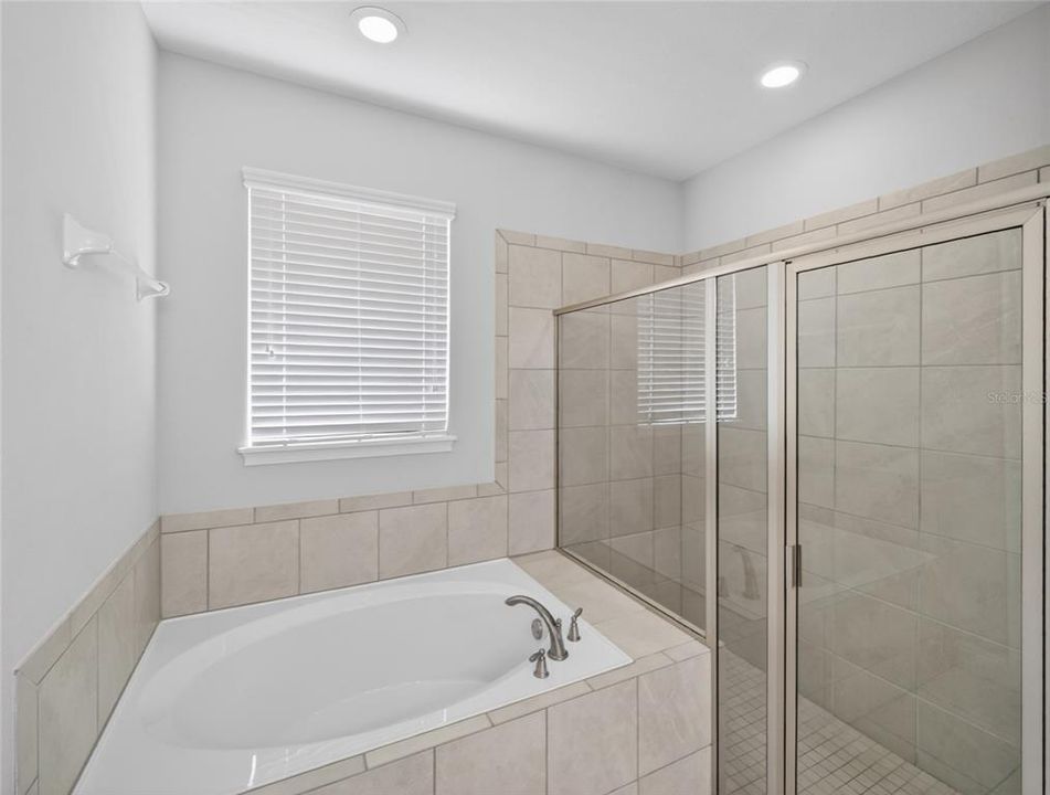 For Sale: $825,000 (8 beds, 6 baths, 3612 Square Feet)