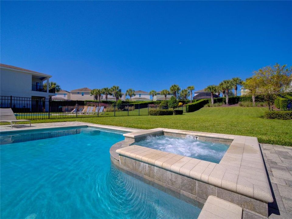 For Sale: $825,000 (8 beds, 6 baths, 3612 Square Feet)