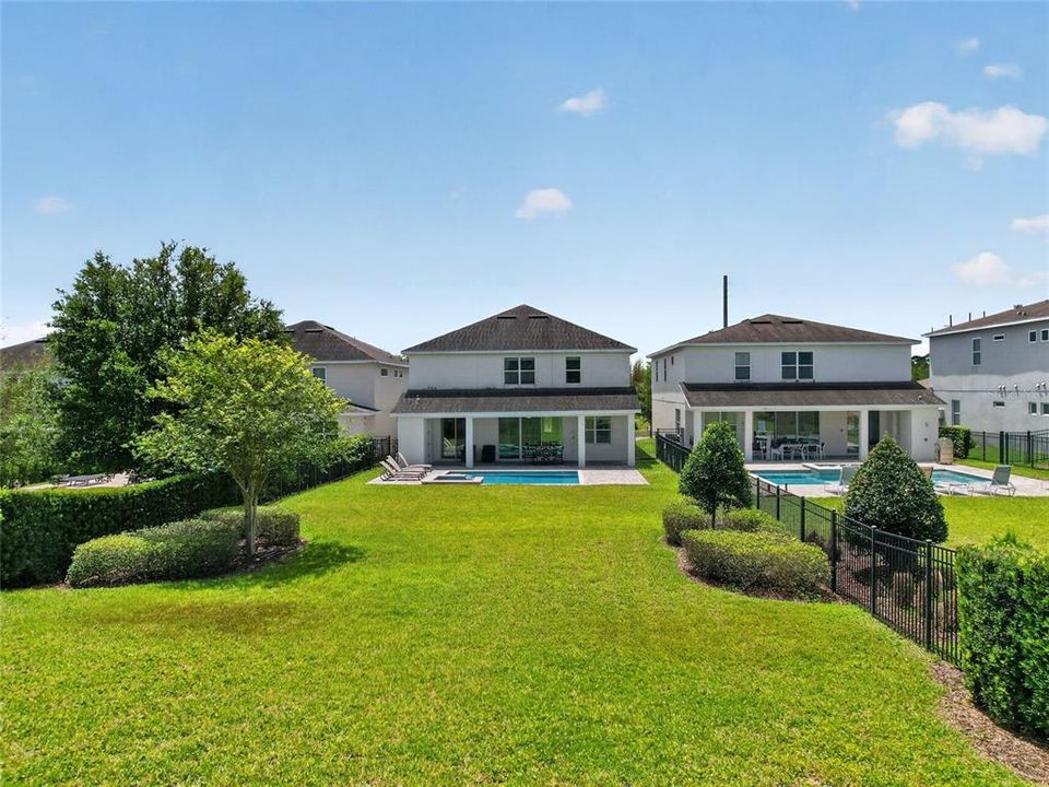For Sale: $825,000 (8 beds, 6 baths, 3612 Square Feet)