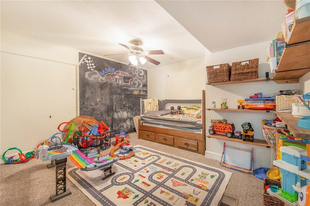 For Sale: $490,000 (4 beds, 2 baths, 2393 Square Feet)