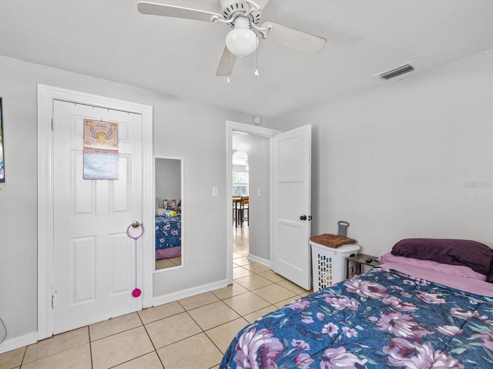 For Sale: $349,900 (3 beds, 2 baths, 1412 Square Feet)