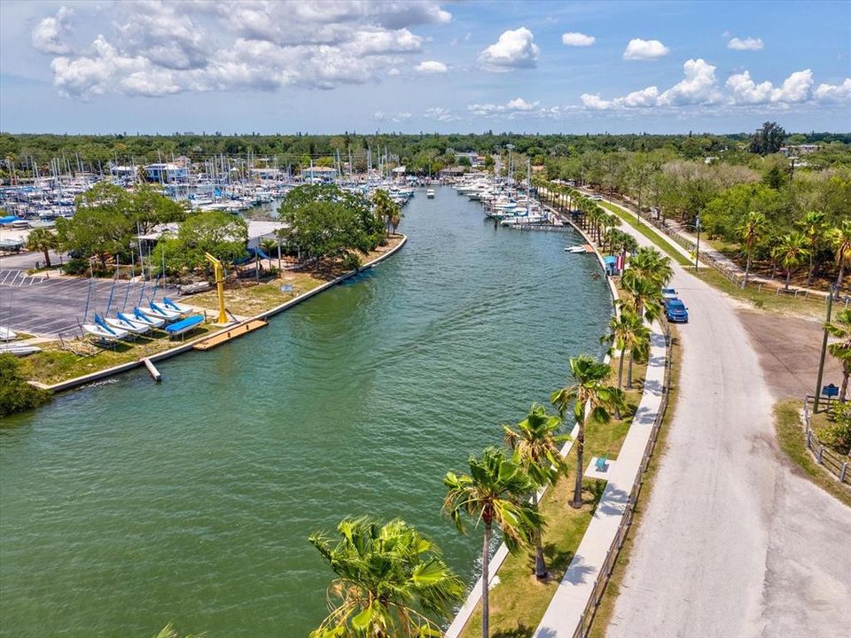 For Sale: $349,900 (3 beds, 2 baths, 1412 Square Feet)