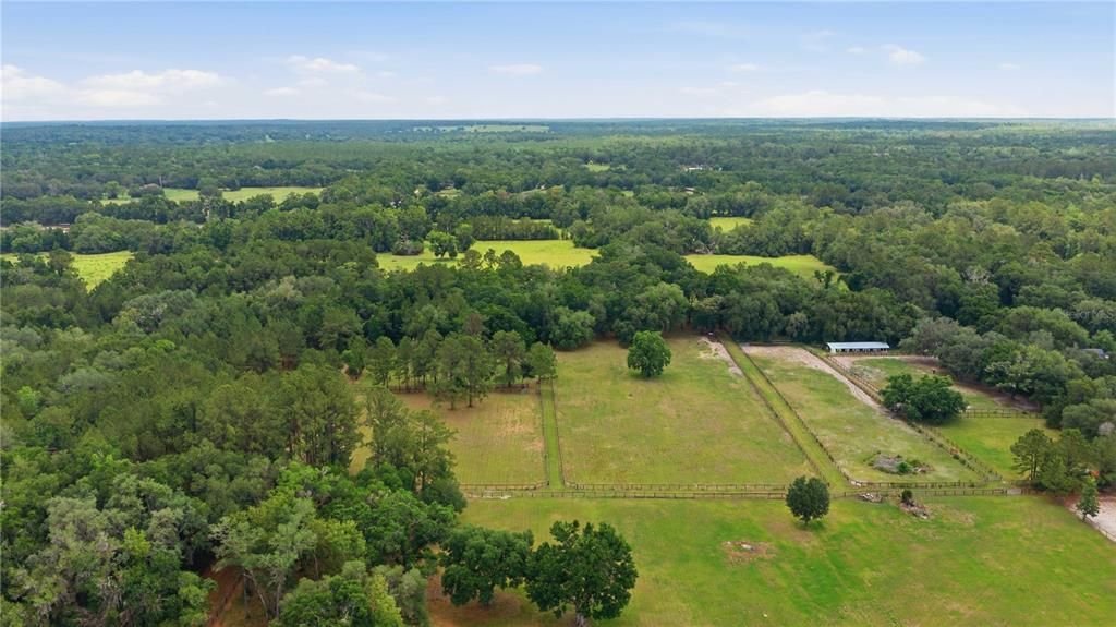 На продажу: $575,000 (8.23 acres)