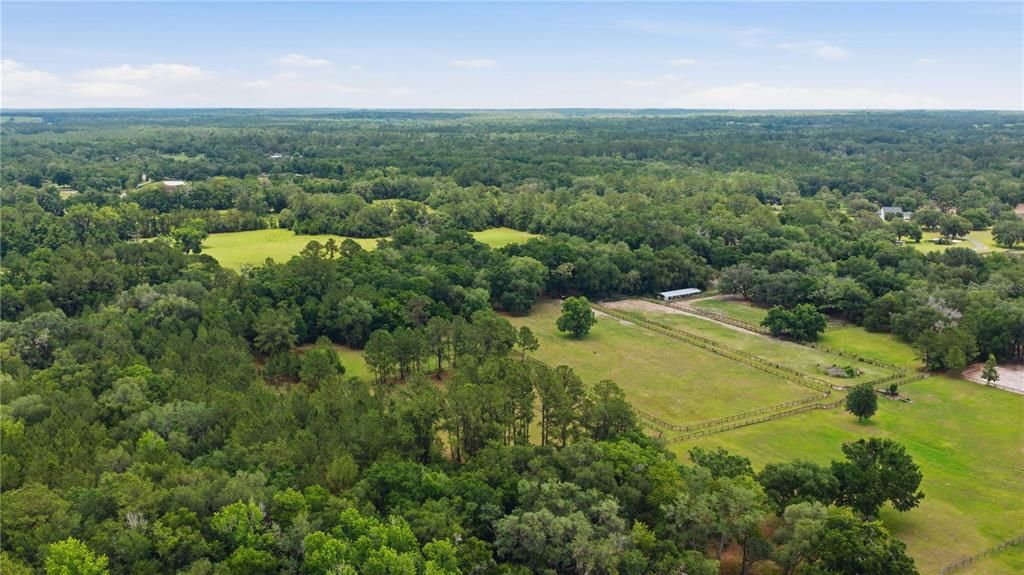 На продажу: $575,000 (8.23 acres)