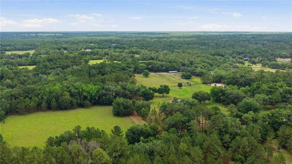 На продажу: $575,000 (8.23 acres)