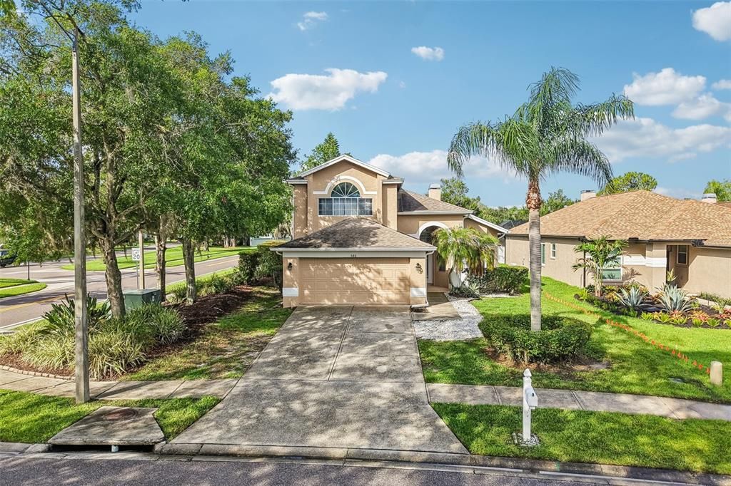 For Sale: $615,000 (3 beds, 2 baths, 2452 Square Feet)
