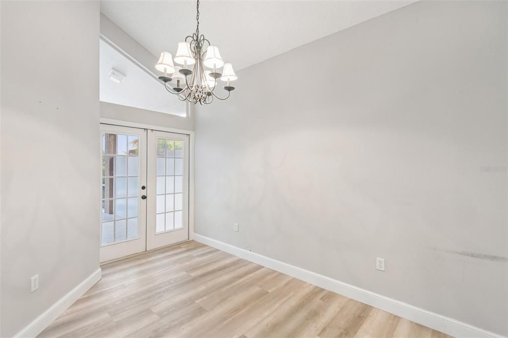 For Sale: $615,000 (3 beds, 2 baths, 2452 Square Feet)