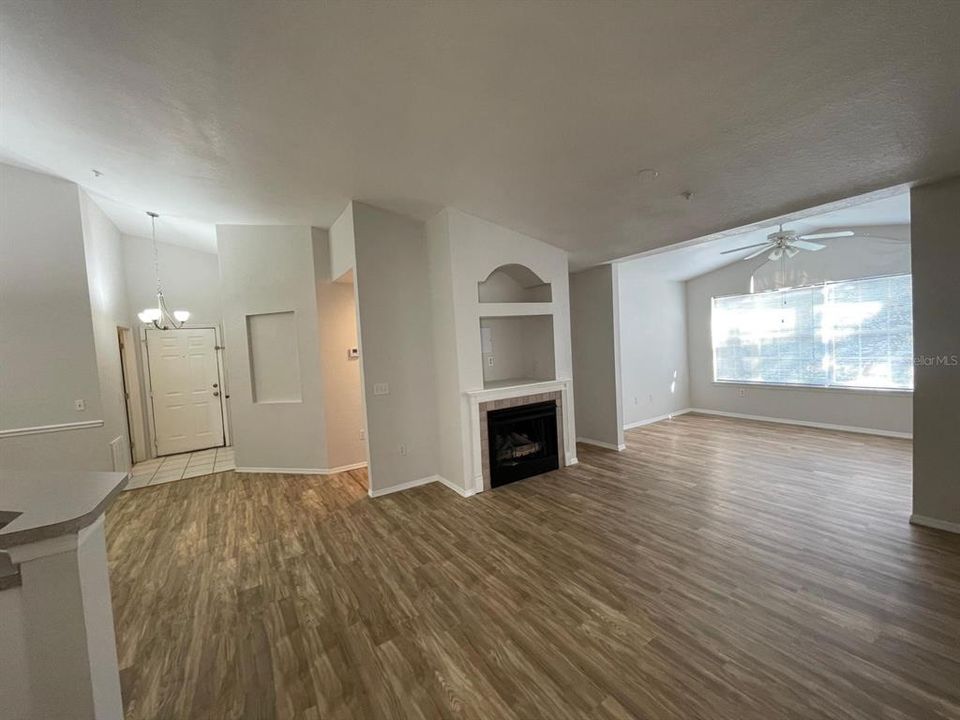 В аренду: $1,800 (3 спален, 2 ванн, 1431 Квадратных фут)