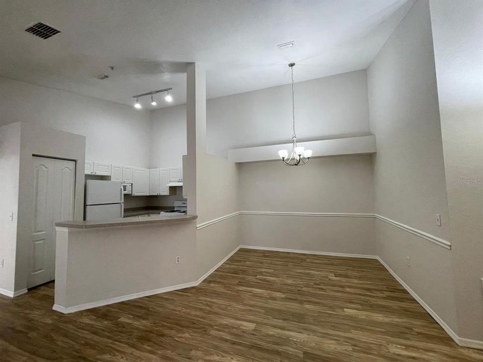 В аренду: $1,800 (3 спален, 2 ванн, 1431 Квадратных фут)