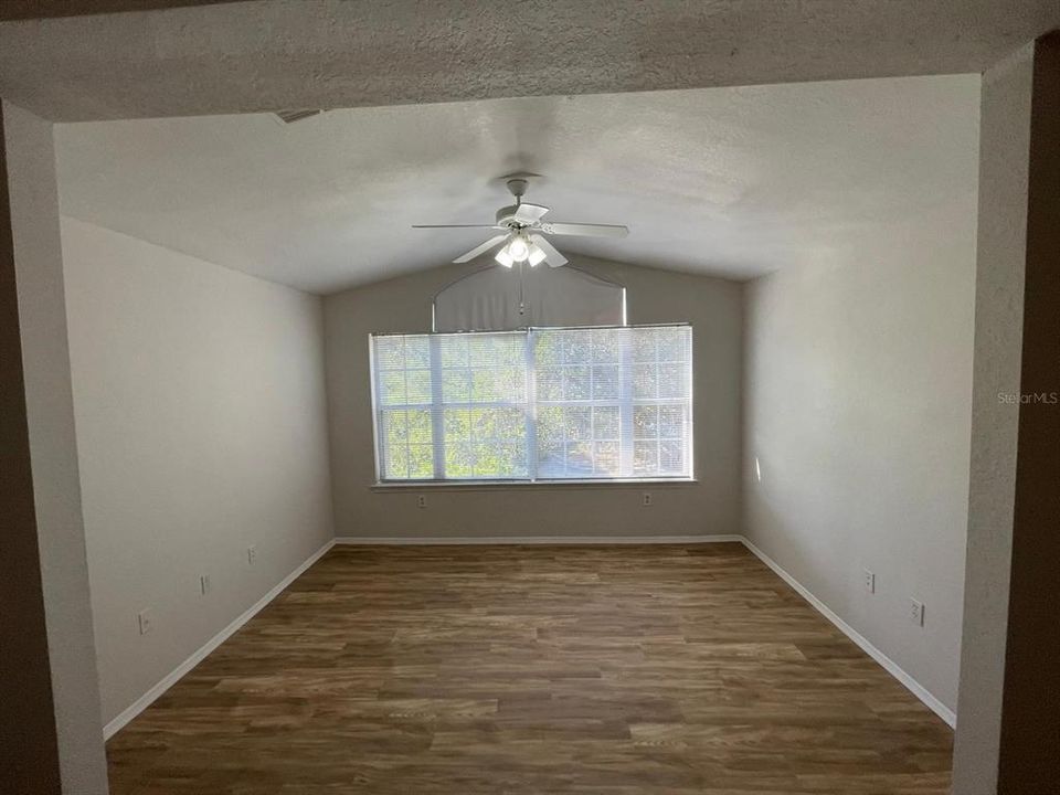 В аренду: $1,800 (3 спален, 2 ванн, 1431 Квадратных фут)