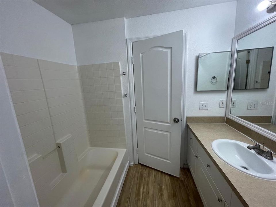 В аренду: $1,800 (3 спален, 2 ванн, 1431 Квадратных фут)