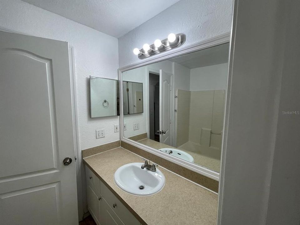 В аренду: $1,800 (3 спален, 2 ванн, 1431 Квадратных фут)