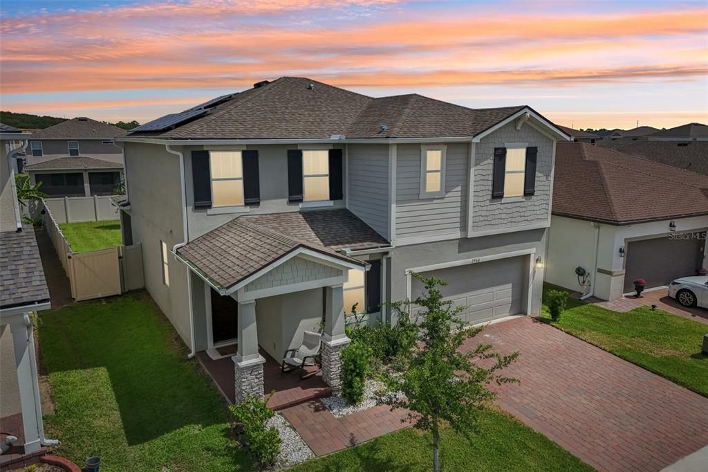For Sale: $600,000 (4 beds, 2 baths, 2373 Square Feet)