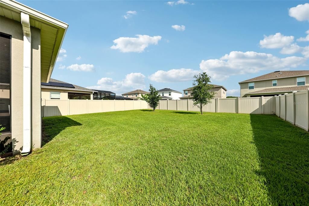 For Sale: $600,000 (4 beds, 2 baths, 2373 Square Feet)