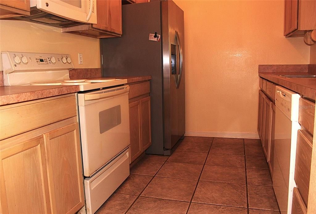 В аренду: $1,800 (2 спален, 2 ванн, 1050 Квадратных фут)