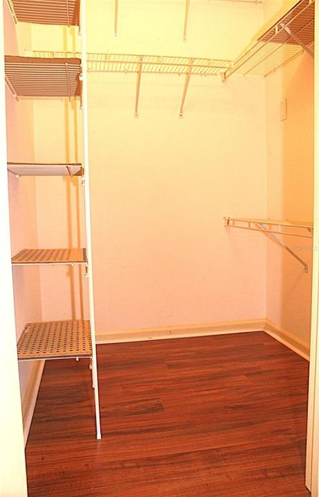 В аренду: $1,800 (2 спален, 2 ванн, 1050 Квадратных фут)