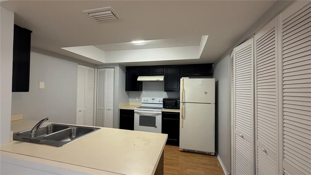 В аренду: $1,450 (2 спален, 2 ванн, 963 Квадратных фут)