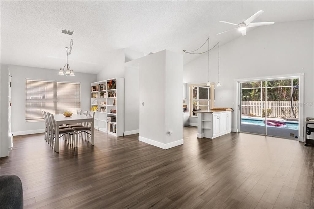 En Venta: $465,000 (3 camas, 2 baños, 1652 Pies cuadrados)