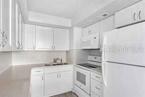 В аренду: $1,300 (1 спален, 1 ванн, 780 Квадратных фут)