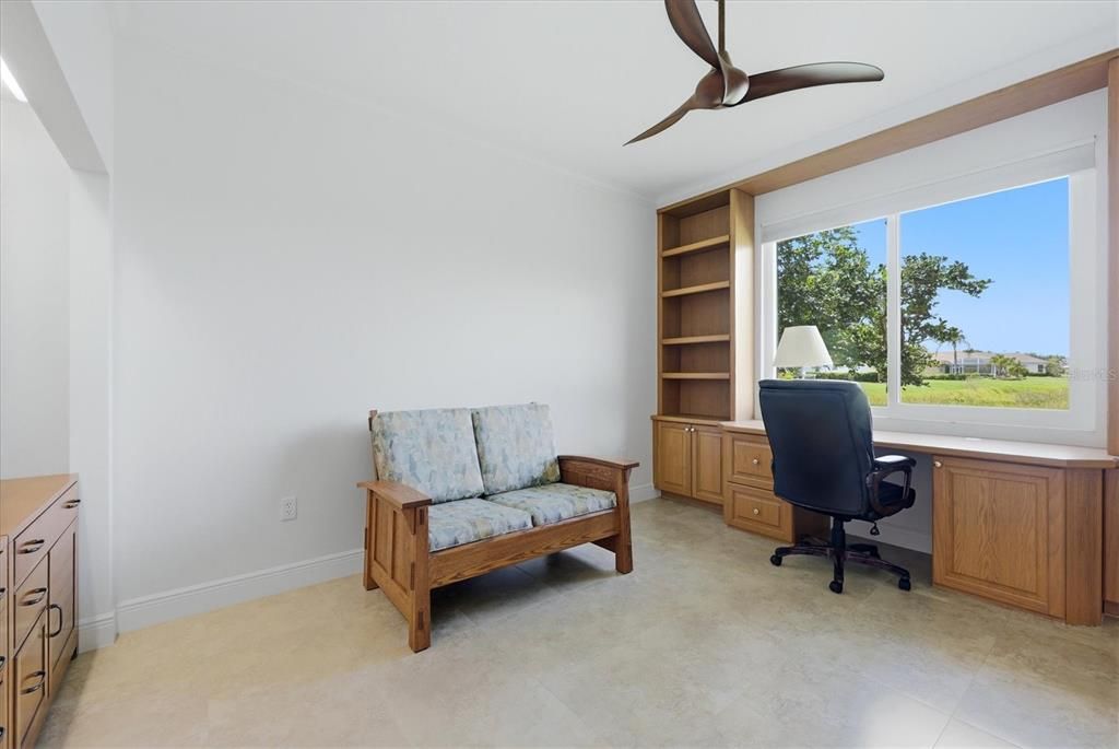 For Sale: $999,000 (3 beds, 2 baths, 2521 Square Feet)
