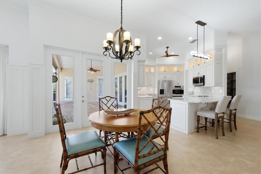 For Sale: $999,000 (3 beds, 2 baths, 2521 Square Feet)