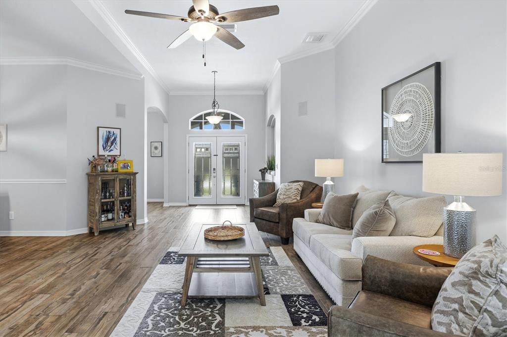 For Sale: $595,000 (4 beds, 3 baths, 2539 Square Feet)