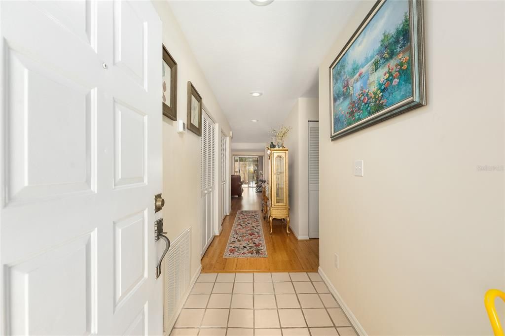 Active With Contract: $189,000 (2 beds, 2 baths, 1410 Square Feet)