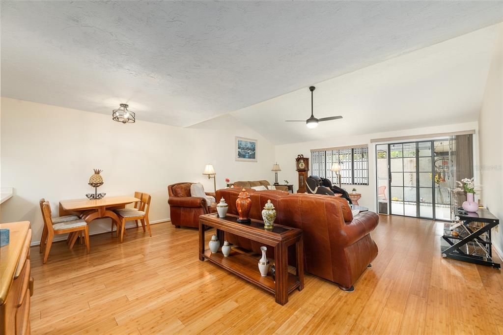 Active With Contract: $189,000 (2 beds, 2 baths, 1410 Square Feet)