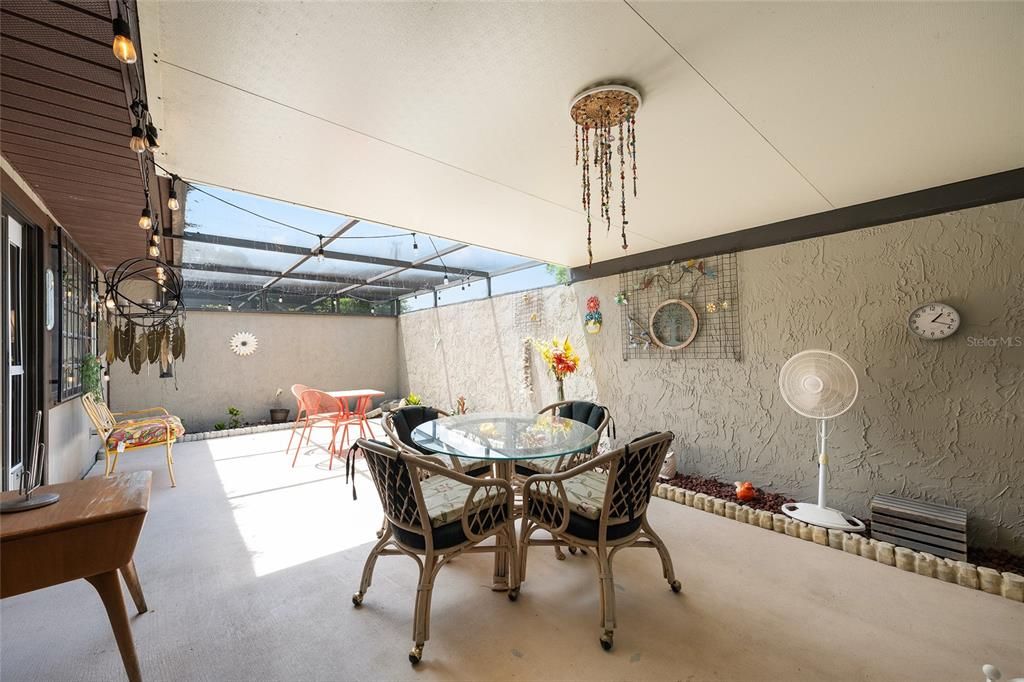 Active With Contract: $189,000 (2 beds, 2 baths, 1410 Square Feet)