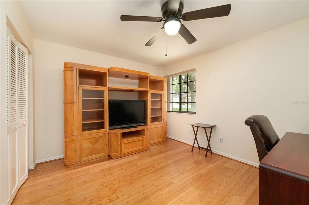 Active With Contract: $189,000 (2 beds, 2 baths, 1410 Square Feet)