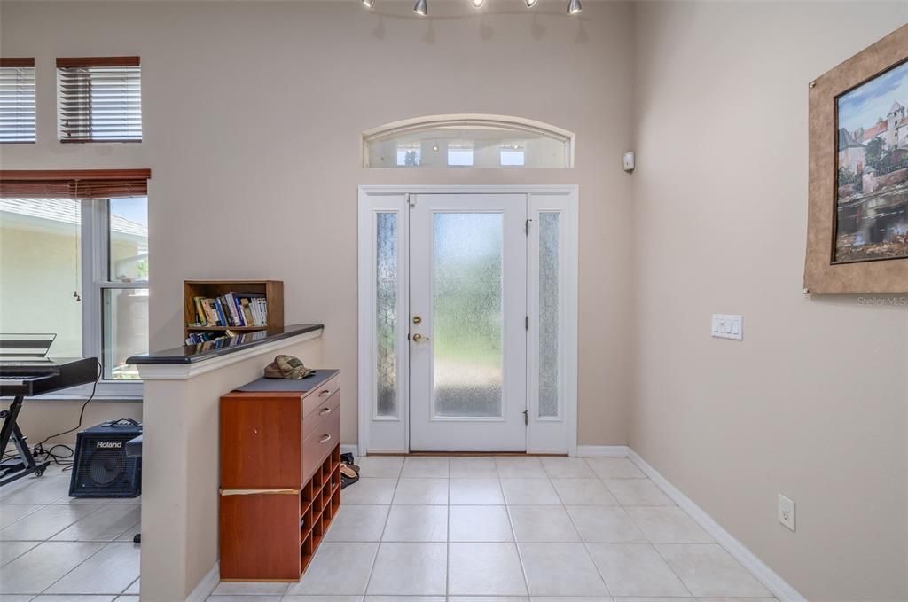 En Venta: $499,000 (3 camas, 2 baños, 2049 Pies cuadrados)
