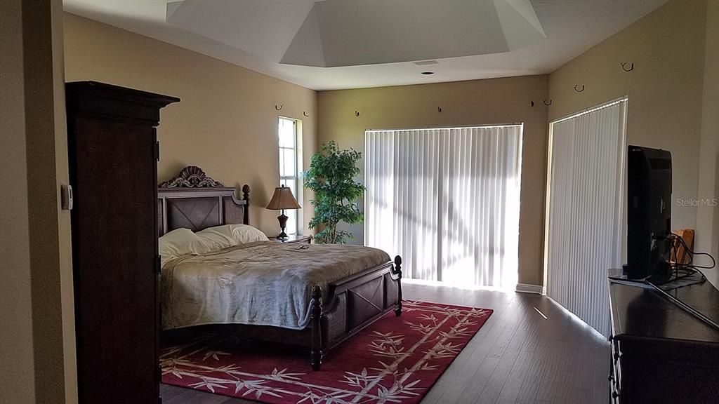 For Sale: $950,000 (4 beds, 3 baths, 3340 Square Feet)