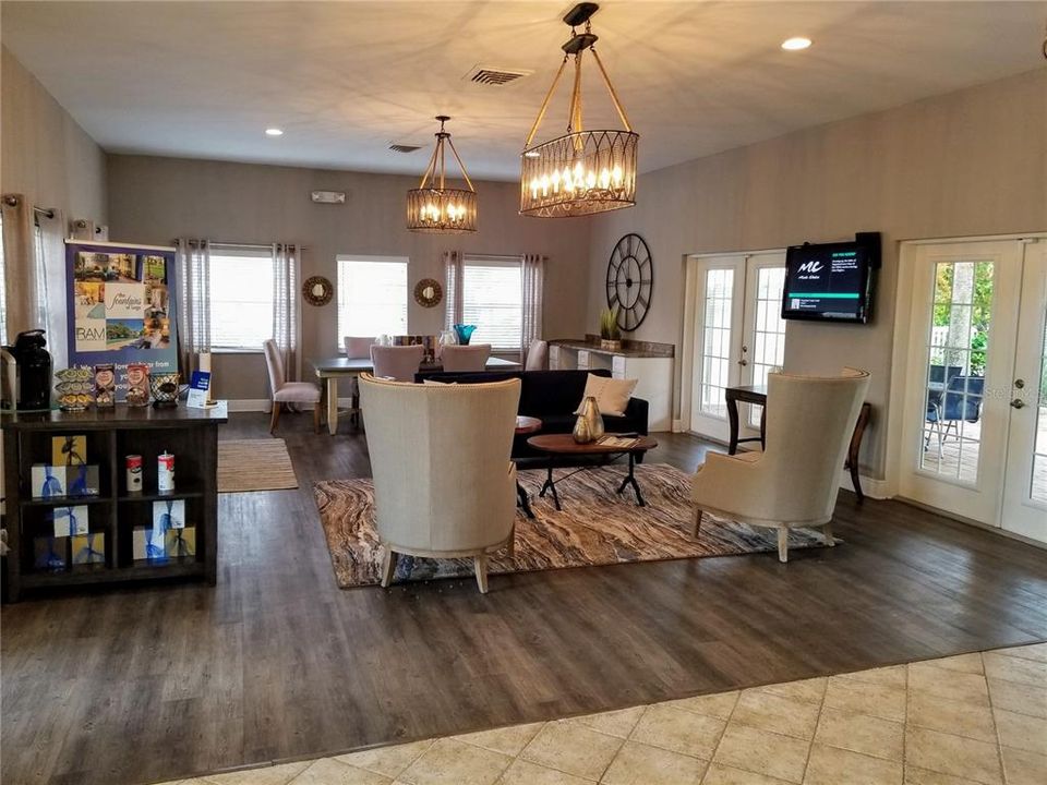 For Rent: $1,300 (1 beds, 1 baths, 684 Square Feet)
