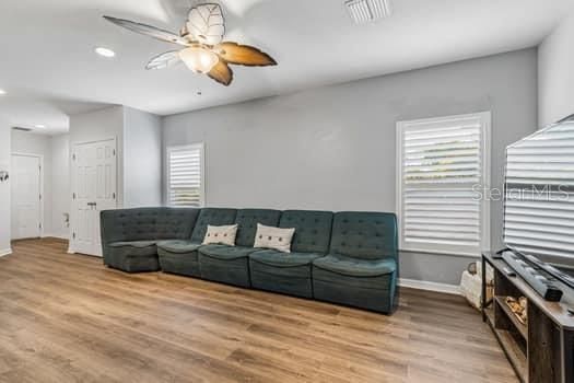 For Sale: $313,000 (3 beds, 2 baths, 1602 Square Feet)