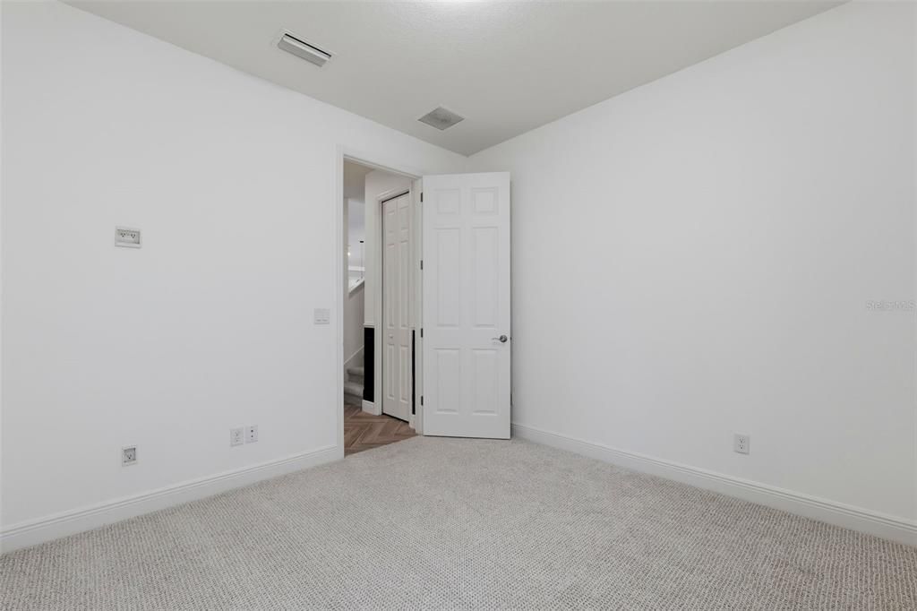 For Sale: $1,100,000 (4 beds, 5 baths, 3247 Square Feet)