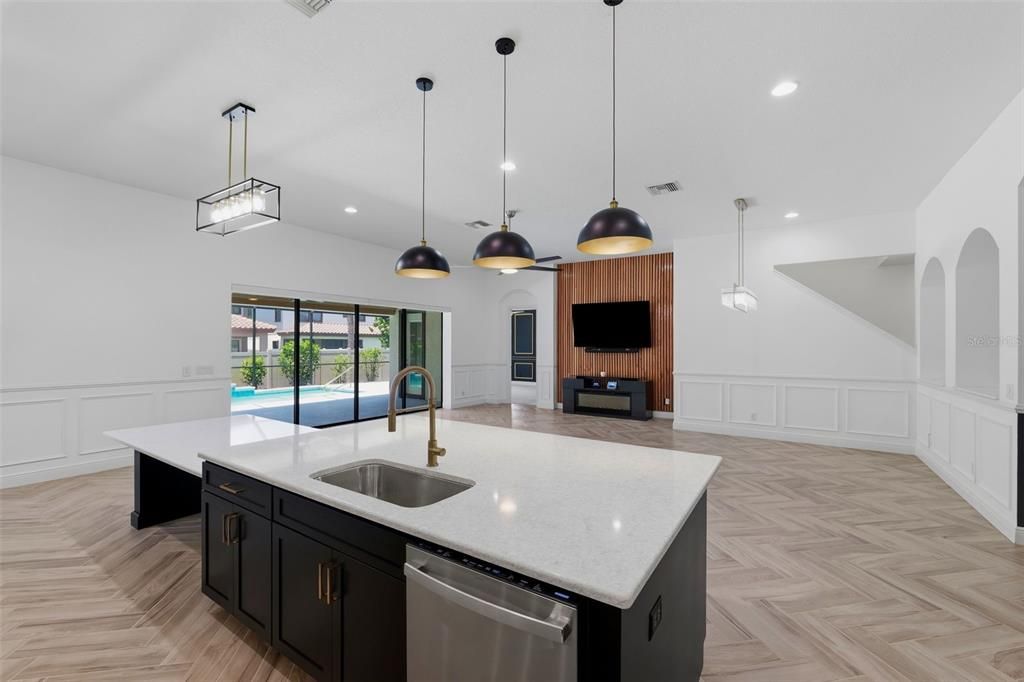 For Sale: $1,100,000 (4 beds, 5 baths, 3247 Square Feet)