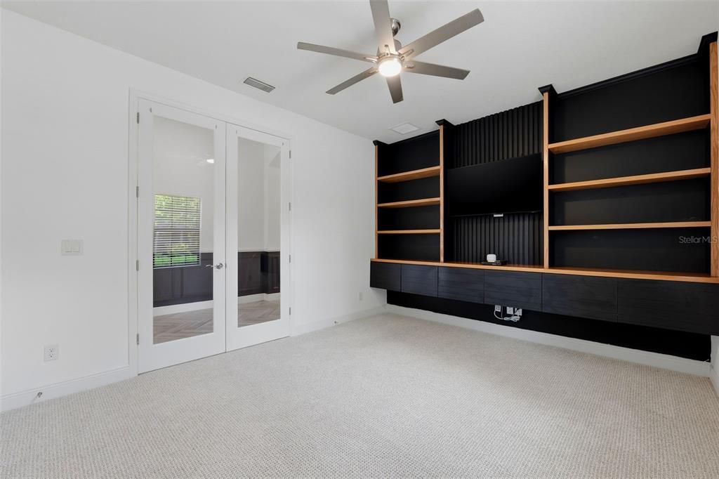 For Sale: $1,100,000 (4 beds, 5 baths, 3247 Square Feet)