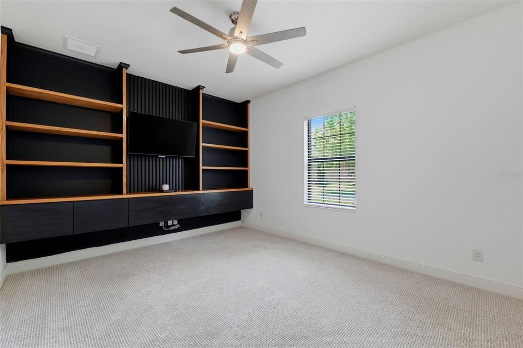 For Sale: $1,100,000 (4 beds, 5 baths, 3247 Square Feet)