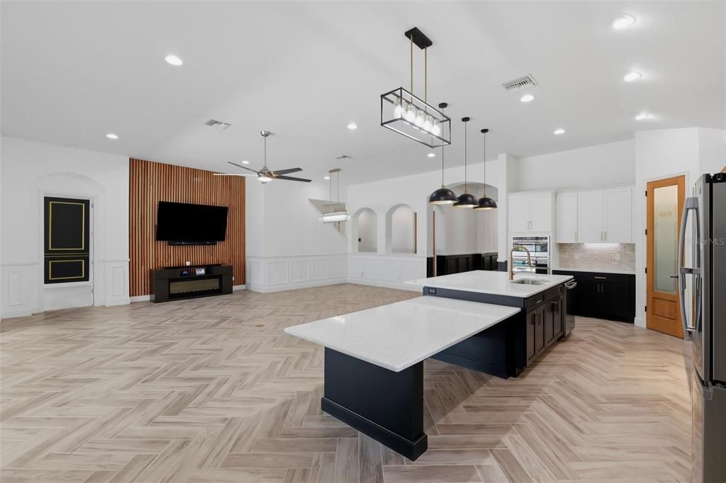 For Sale: $1,100,000 (4 beds, 5 baths, 3247 Square Feet)