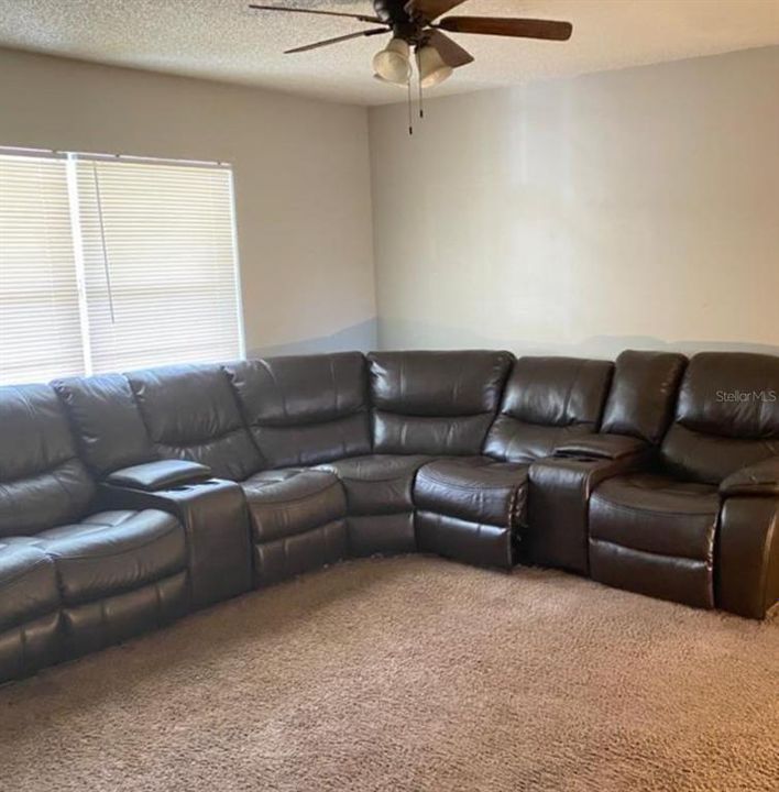 For Sale: $189,000 (3 beds, 2 baths, 1070 Square Feet)