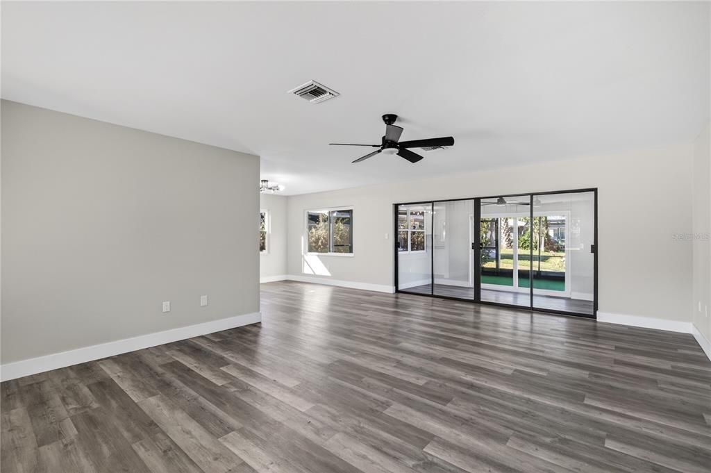 For Rent: $2,600 (2 beds, 2 baths, 1252 Square Feet)