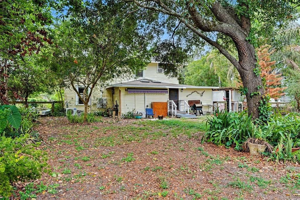 For Sale: $280,000 (4 beds, 2 baths, 1596 Square Feet)