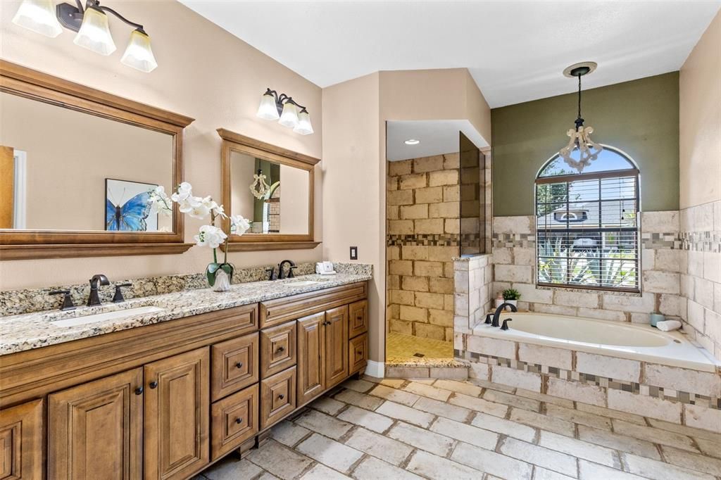 For Sale: $575,000 (4 beds, 2 baths, 2177 Square Feet)