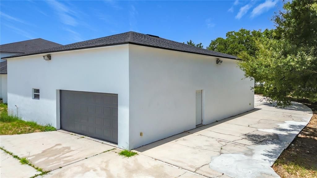 For Sale: $1,490,000 (9 beds, 5 baths, 8799 Square Feet)