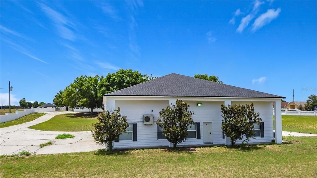 For Sale: $1,490,000 (9 beds, 5 baths, 8799 Square Feet)