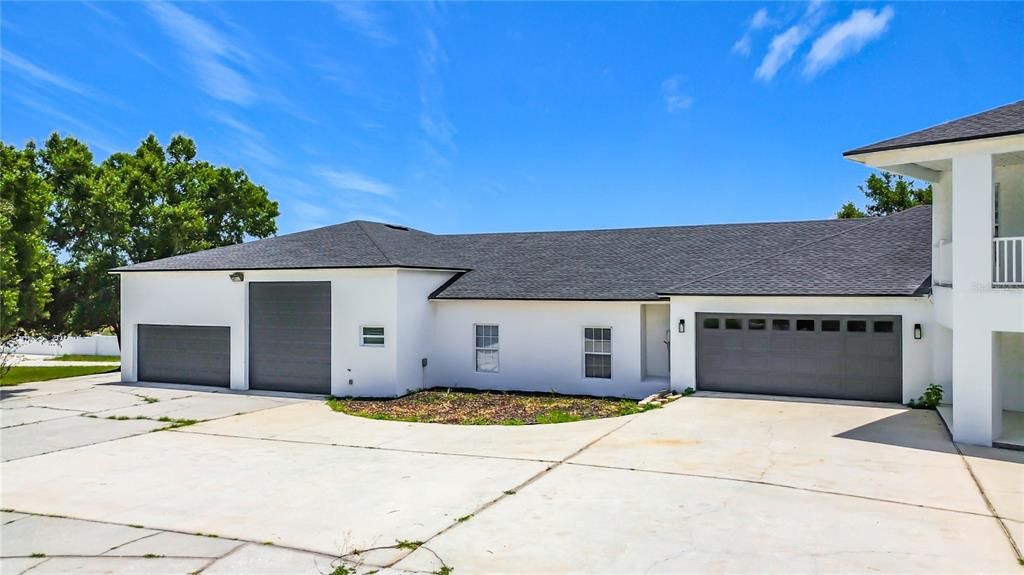 For Sale: $1,490,000 (9 beds, 5 baths, 8799 Square Feet)