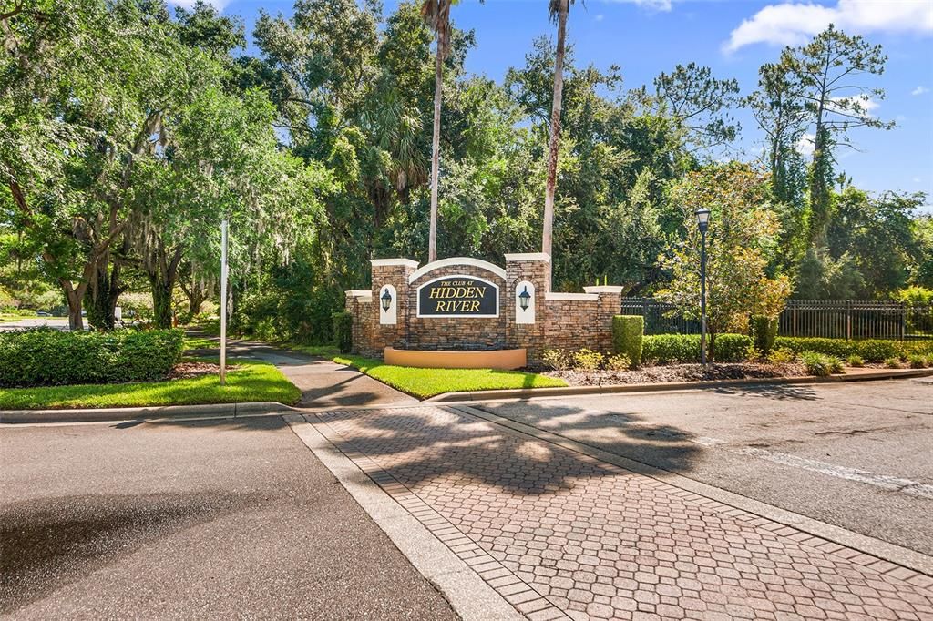 For Sale: $300,000 (3 beds, 2 baths, 1550 Square Feet)